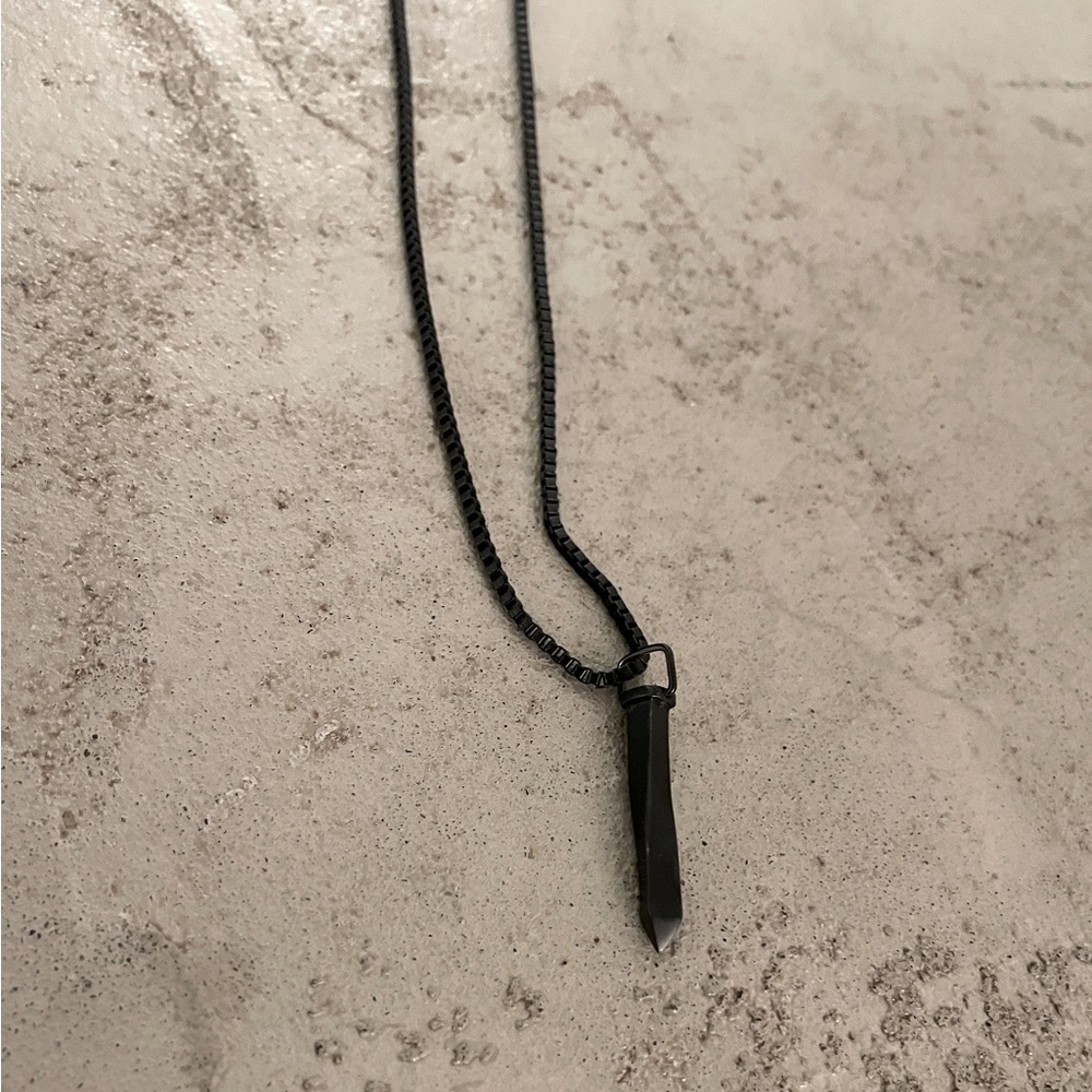 Vitaly Black Pendent Necklace